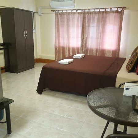Relax Inn Ban Phe Exterior photo